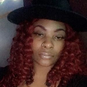 Meet your Posher, Yolanda